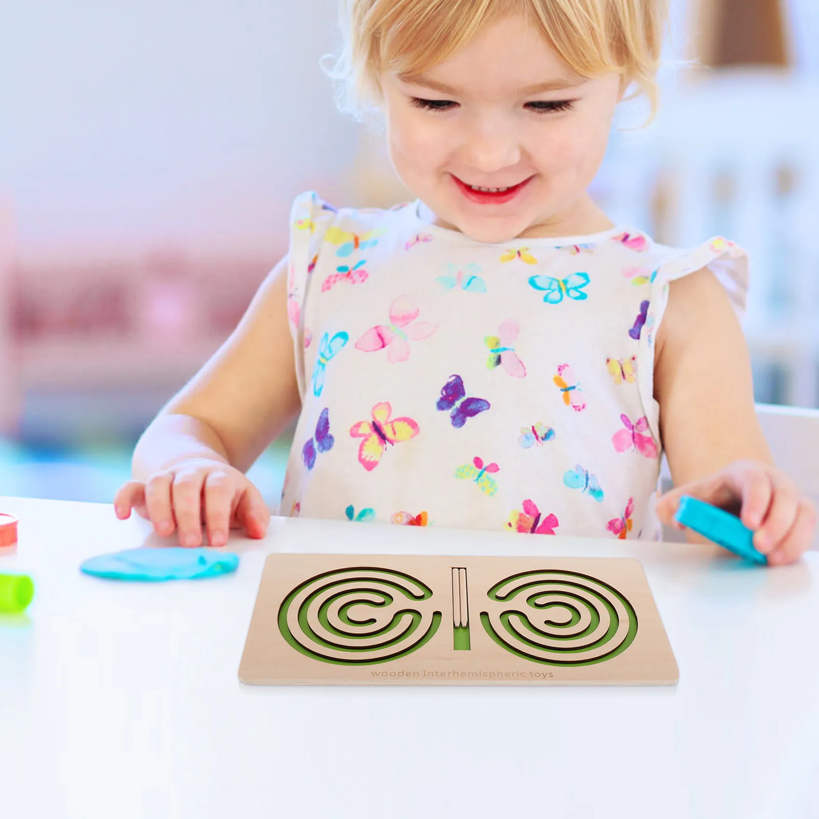 

Wooden Maze Board for Kids Brain Development Hand Eye Coordination Training Fine Motor Skills Montessori Educational Puzzle Game