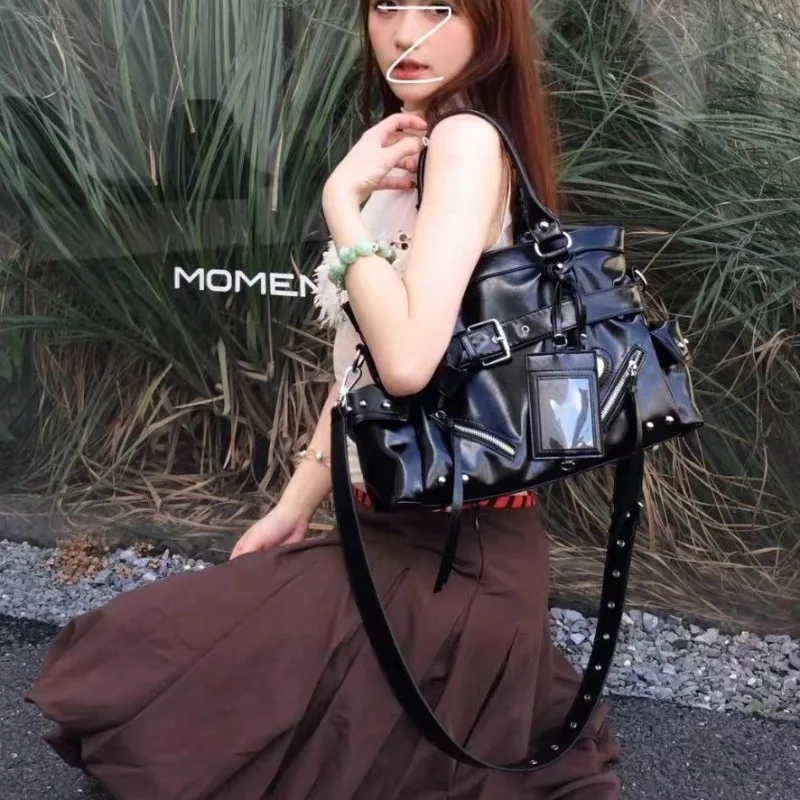 

2026 Spring and Summer New Retro Locomotive Large Capacity Shoulder Crossbody Portable Spice Girl Oil Wax Pitot Bag Women's Bag