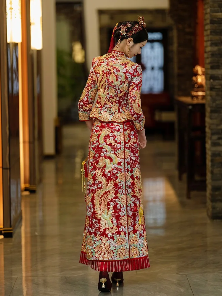 2023 Elegant Dragon Phoenix Embroidery Cheongsam Chinese Style Bride Wedding Dress Marriage Toast Clothing