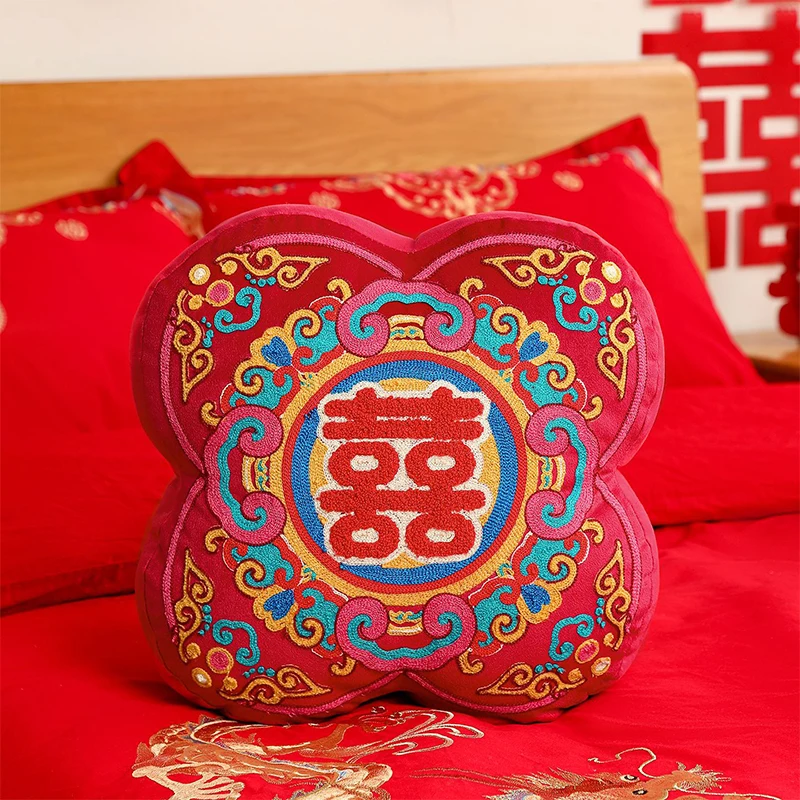 Chinese Red Embroidery Throw Pillow Chinese Traditional Wedding Room Decorative Pillow Engaged Bedding Layout Decor Cushion 5