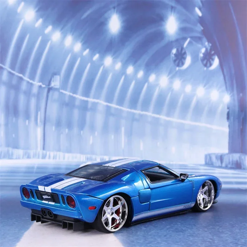 1:24 2005 Ford GT Car Diecast Car Metal Alloy Model Car Toys For Children Toy Gift Collection J41