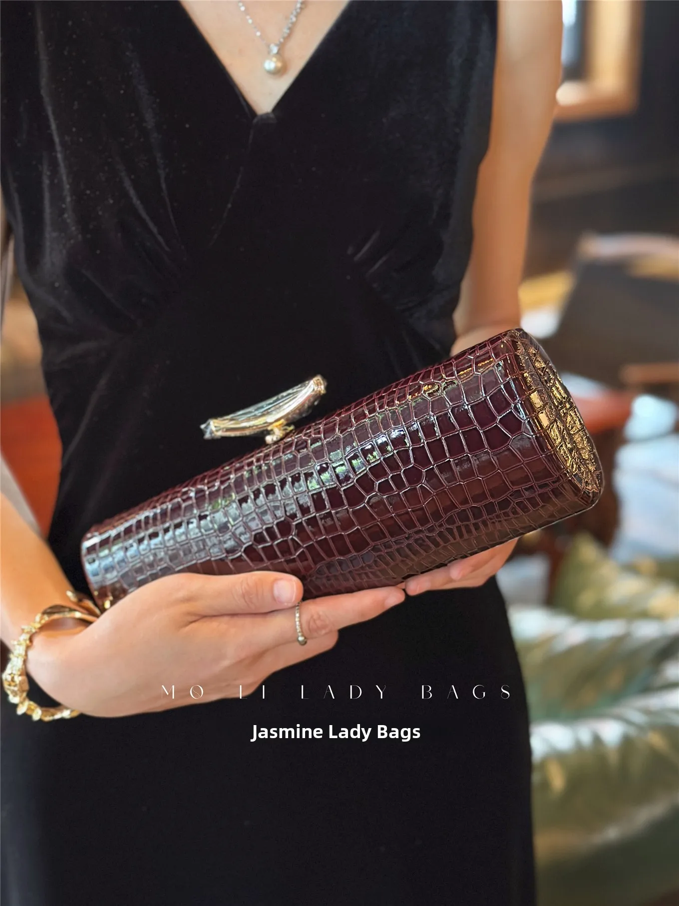

2026 New Handbag Long Breadstick Shape Crocodile Pattern Evening Party Lady's Satchel Crossbody Bag Single Shoulder Handle