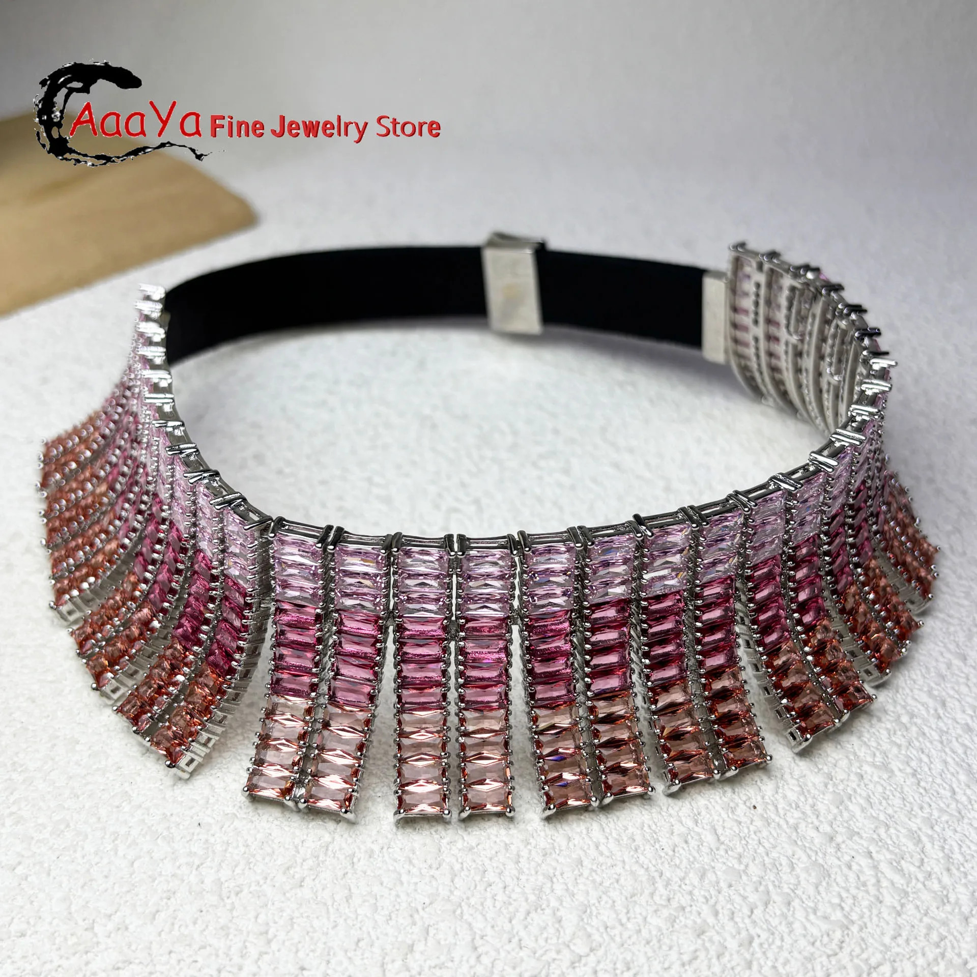 

Оригинальный новый комплект ювелирных изделий для женщин, синий кристалл, геометрическое ожерелье, кольцо с зеленым кристаллом, вечерние ювелирные украшения, романтический подарок