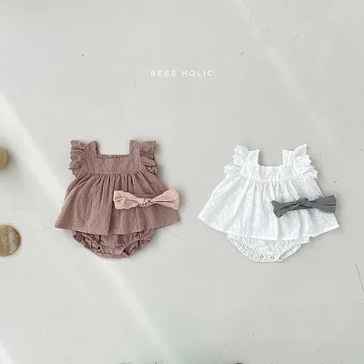 

Korean Version of Girls Infants Young Children Lace Vest Bread Pants Two-piece Set Ins Summer Style Newborn Flying Sleeve Set