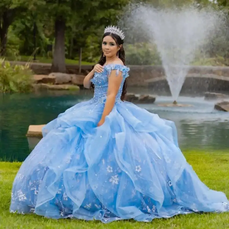 

Sky Blue V-Neck Ball Gown Quinceanera Dresses For Girls Beaded Birthday Party Gowns Applique Beads Lace Up Back Graduation Gown