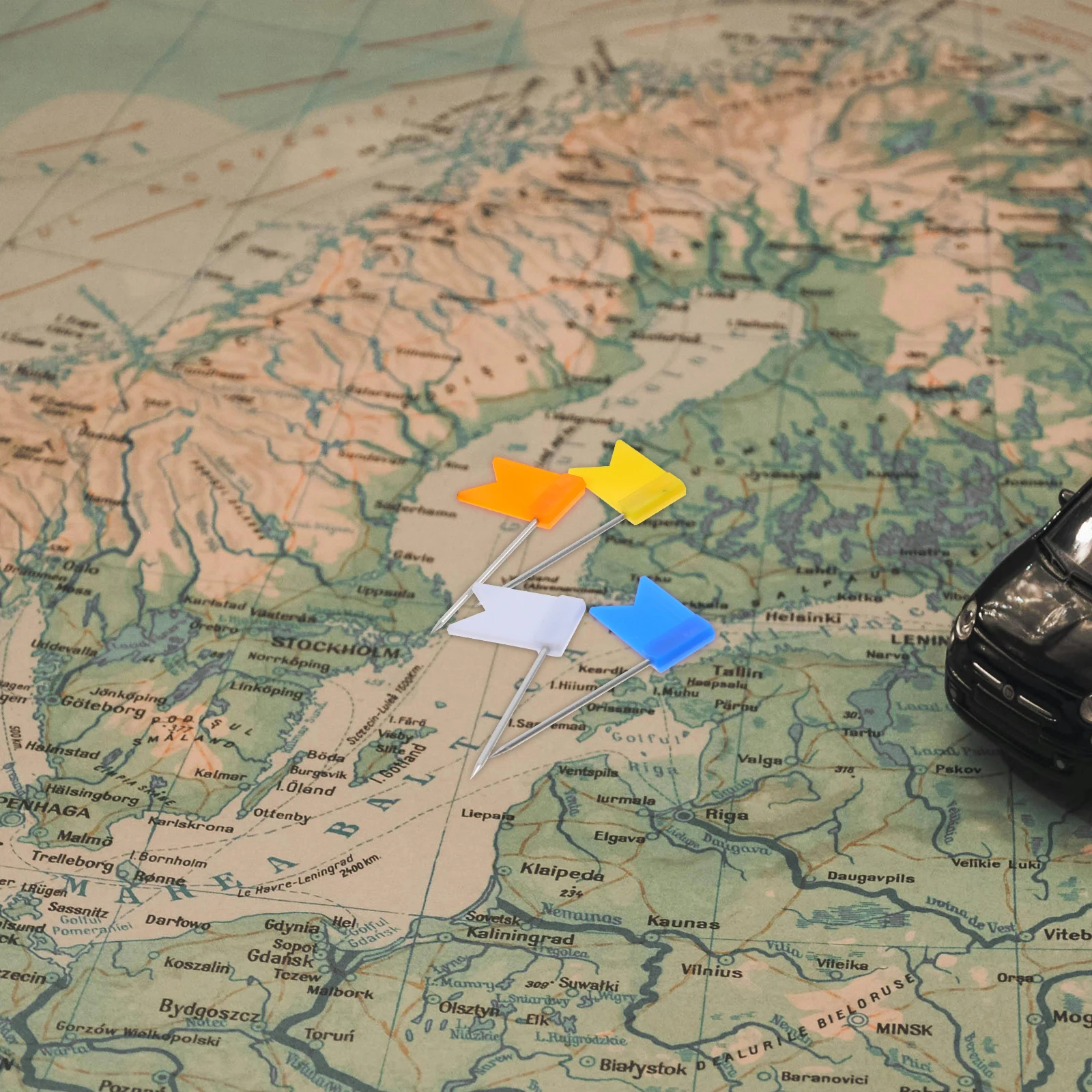 160 قطعة مسامير الخريطة دبابيس ضغط مع أعلام 8 ألوان قابلة لإعادة الاستخدام لوحة الرسم دبابيس للوحات الإعلانات الملصقات صور خرائط الحائط