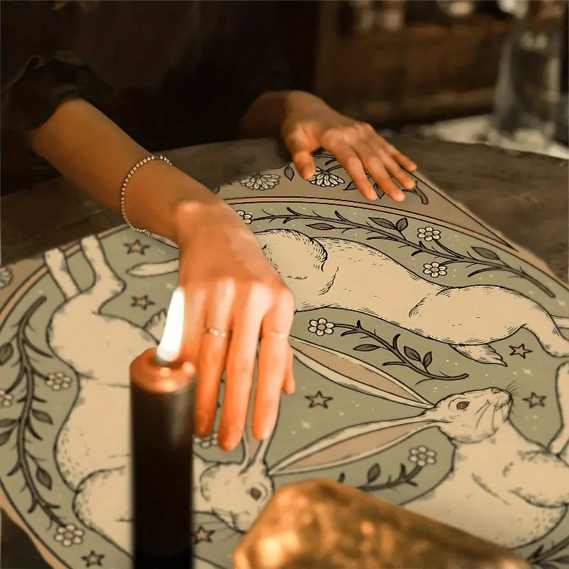 VIKAMA Retro Three Rabbit Pattern Tarot Tablecloth Ceremony Tarot Card Divination Table Mat Card deduction