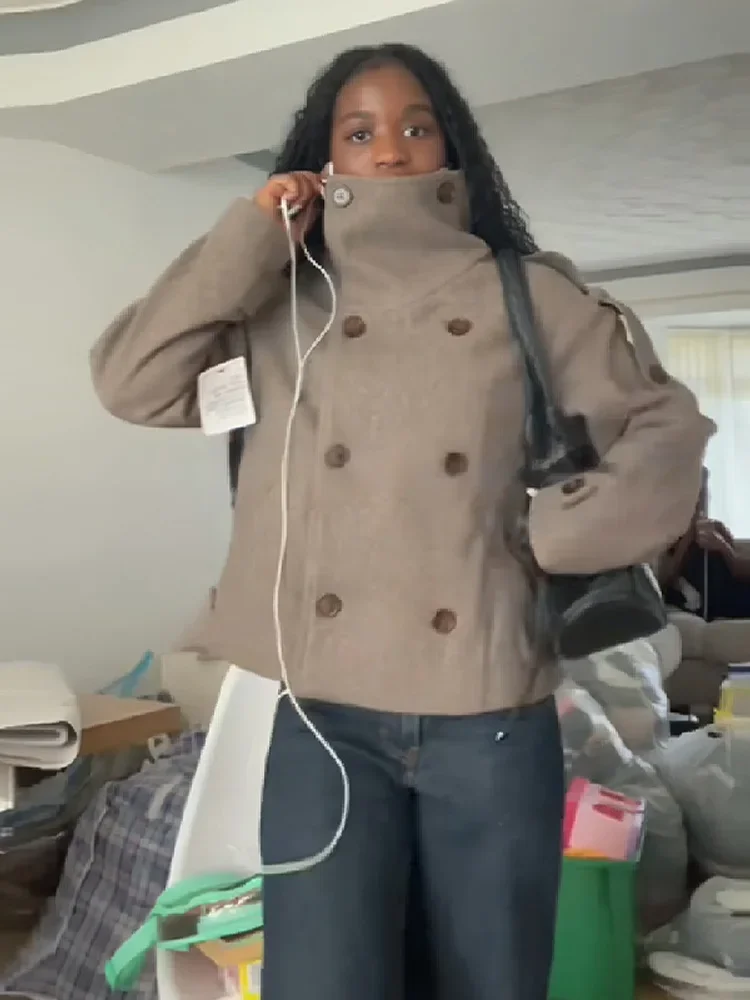 

2025 Autumn Lady Outwear Chic Stand Collar Short Woolen Coats Women Solid Zipper Single Breasted Full Sleeve Pockets Jacket