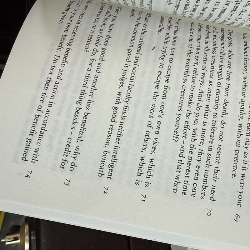 الكتب الفلسفية الإنجليزية الأصلية التأملات ماركو أوريليوس البطريق الكلاسيكية الكتب الإنجليزية Libros Livros #2