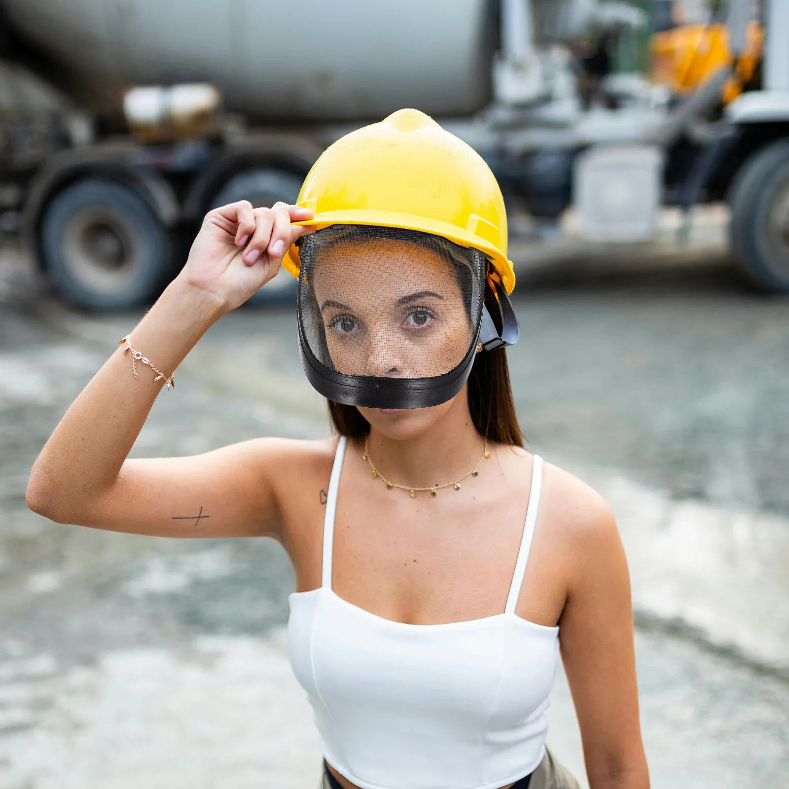 mascara-protetora-de-malha-para-cortar-grama-trabalho-ao-ar-livre-esmerilhamento-e-soldagem-mascara-vermelha-para-cortar-grama