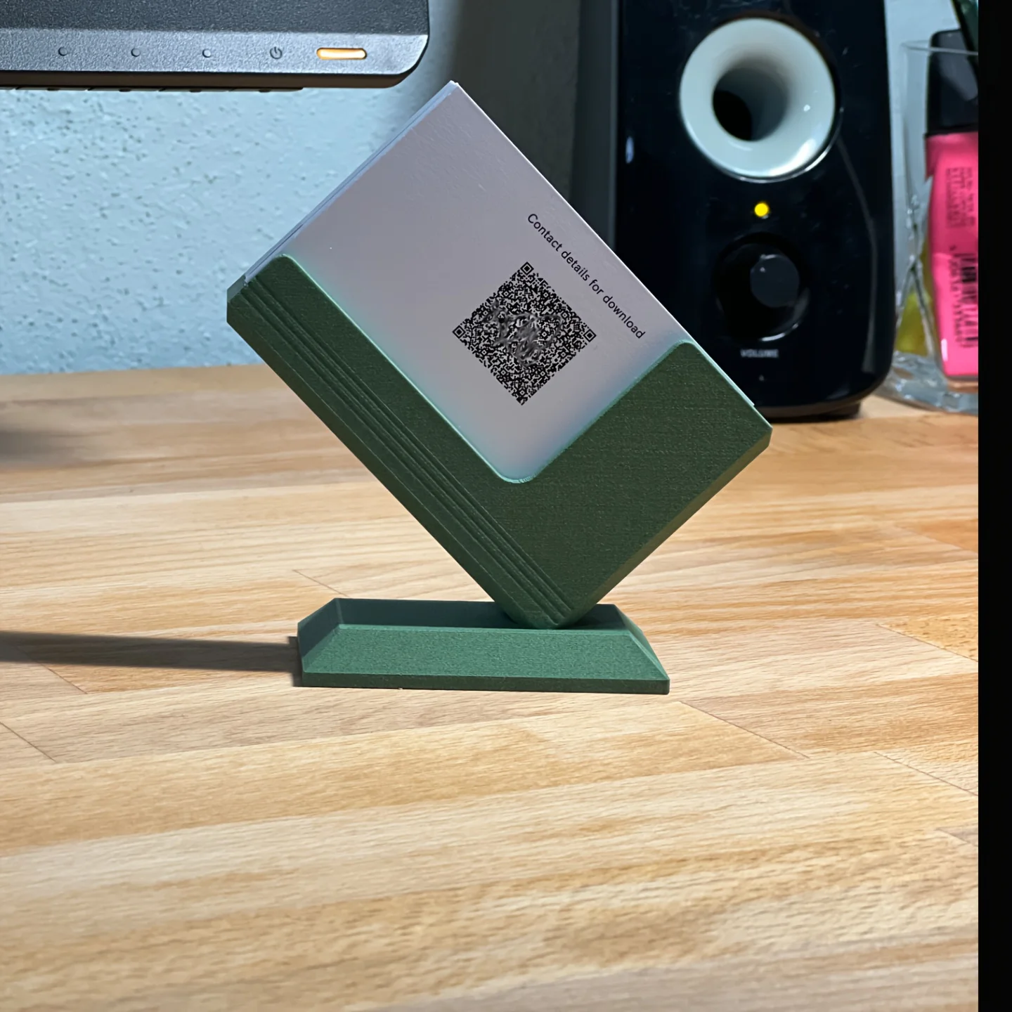 Modern 3D Printed Business Card Stand, Convenient Desktop Card Organizer for Office and Home Desk Organization