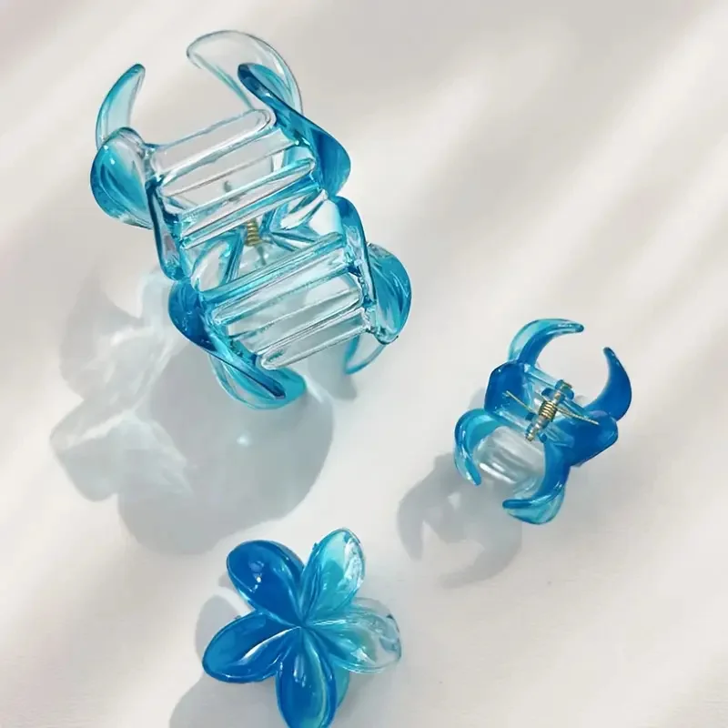 15 Stück glänzende Ombre durchscheinende blaue Frangipani-Blumen-Haarklammern, große und kleine Größe, tägliches Tragen, Pferdeschwanz-Haarspangen-Zubehör – Detail 3