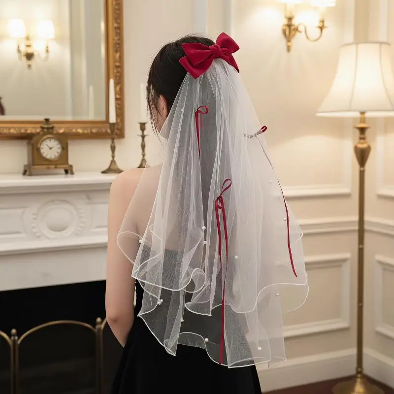 Kurzer weißer Tüll-Brautschleier mit Haarspange für Hochzeit, Junggesellinnenabschied, Haarschmuck, Foto-Shooting-Requisite – Detail 7