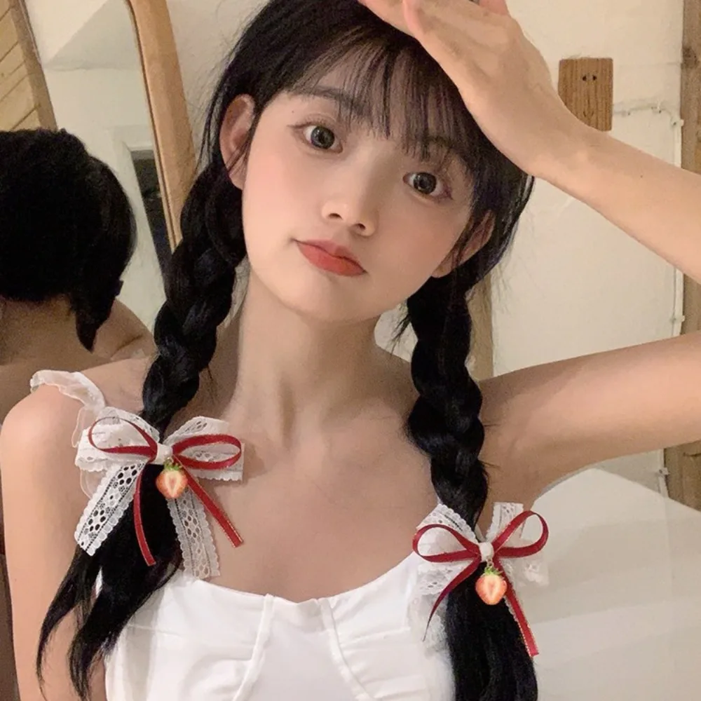 

1 пара красных заколок для волос в виде вишни, милые заколки-бантики из ткани, заколки-бантики в виде клубники, заколки-невидимки, головные уборы, заколки-бантики, аксессуары для девочек