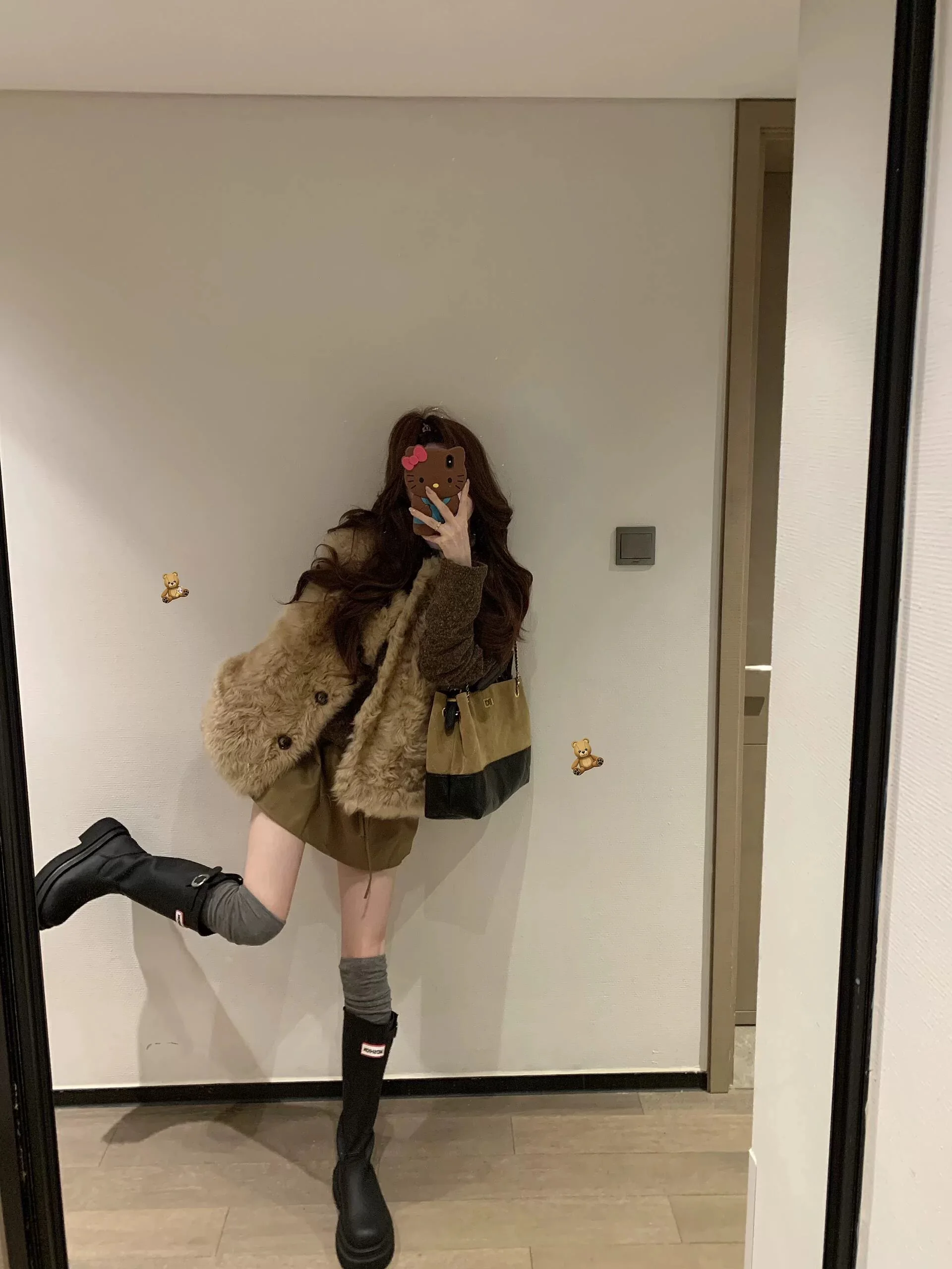 

Fall Winter Women's ort Faux Fur Vest Jaet Inteated Leather And Fur Eco-friendly Faionable Casual Sle for Ladies