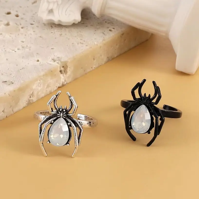 Punk Simulated Spider Rings for Women Elegant Spider Shaped Adjustable Opening Ring Rhinestone Crystal Geometric Fine Jewelry