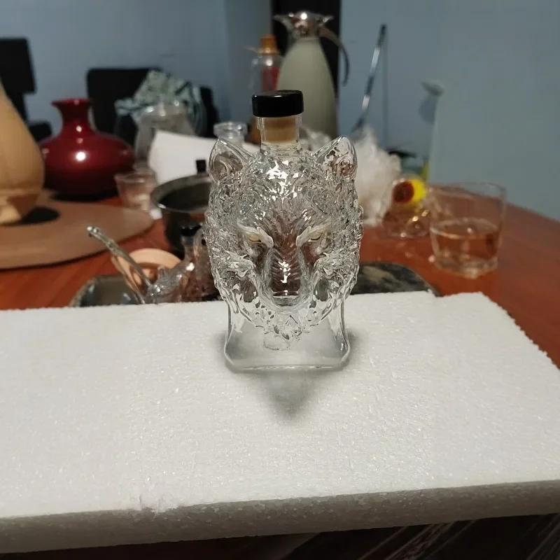 High Borosilicate Glass Wolf Head Liquor Bottle Creative Shaped Decanter Special Wine Vessel for Whiskey Vodka Stylish Barware - view 6