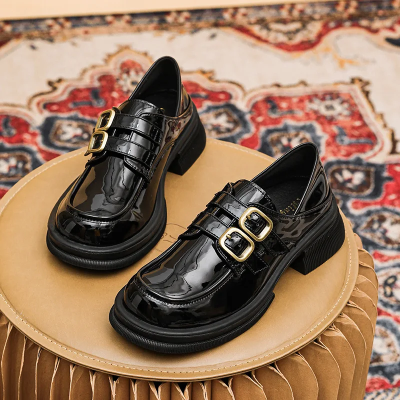 2023 New Women Leather Shoes Black Loafers Fashion Metal Decoration Pumps Ladies Banquets Offices Oxfords Woman Casual Shoes