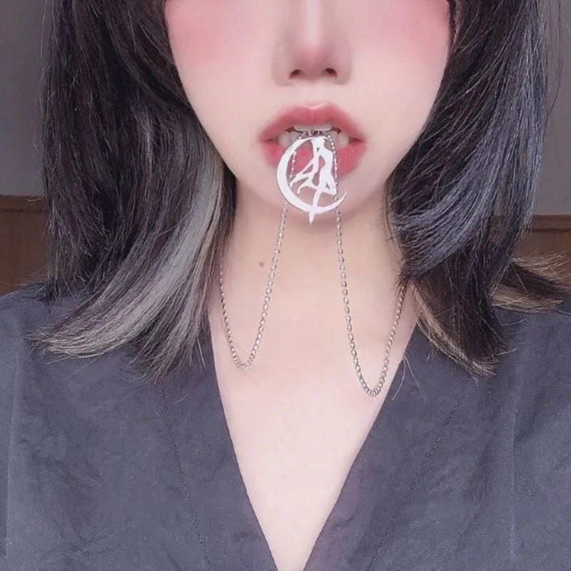 Sailor Moon Tsukino Usagi Jumping Di Collar de Hip Hop Personajes de Anime Hombres Mujeres Retro Pareja Colgante Accesorios Personalizados