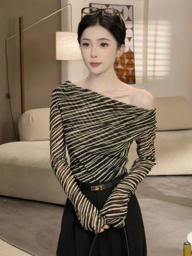 

Slim Fit Long Sve T-irt Women's Me One oulder Design Striped Thin Sle Base irt Sexy Girl Sle Daily Wear Polyes...