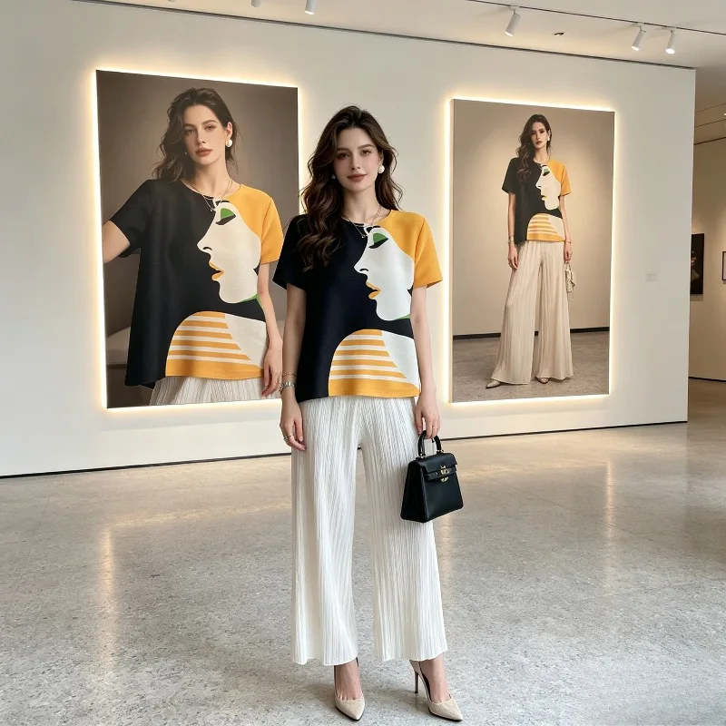 Miyake Pleated Abstract Face Print Short Sleeve Top for Women Summer Color-Block Round Neck Loose Irregular Hem Pleated T-Shirt