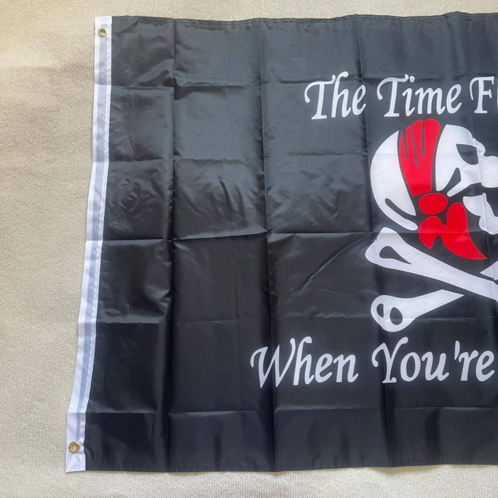 90X150cm3x5 Jolly Roger Skull Bone Drinking The Time Flies When You Are Having Rum Pirate Flag For Wine Bar Decoration