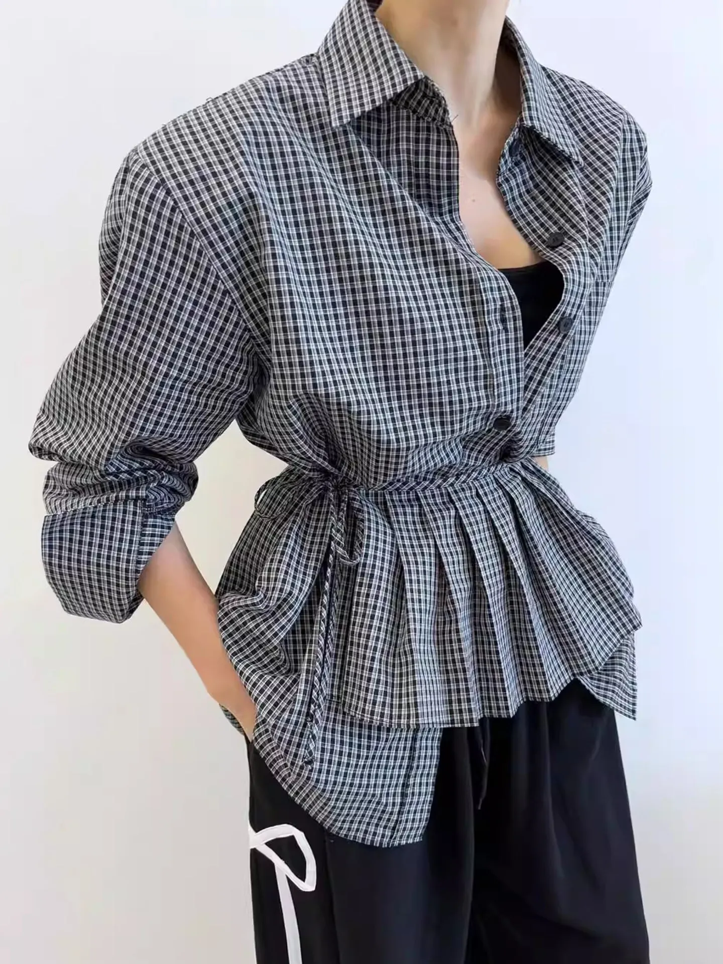 SuperAen Korean Style Belt Waist Retro Contrast Color Plaid Shirt for Women Spring New Polo Pleated Design Casual Tops view 5