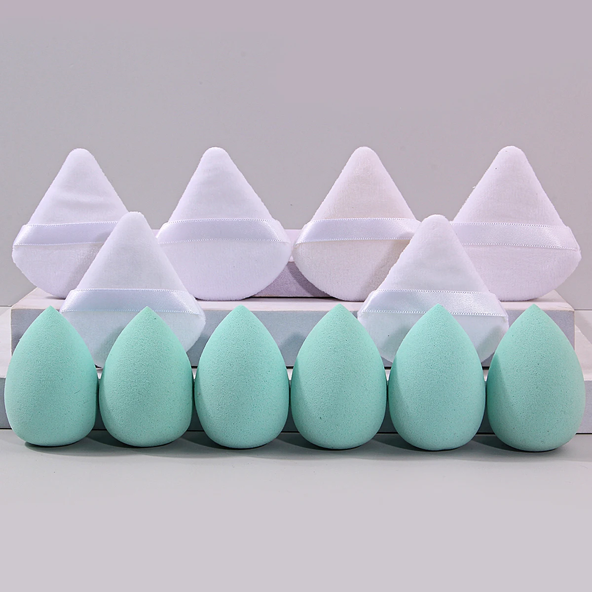 Éponge de maquillage professionnelle, bouffante de poudre d'œuf, un outil de maquillage à double usage sec et humide qui n'est pas sujette à coller la poudre, 12 pièces