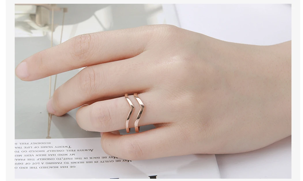 COOLTIME Einfacher modischer Wellenring aus Edelstahl, geometrisch, Party-Fingerringe, Schmuck, Geburtstagsgeschenk für Frauen – Detail 8