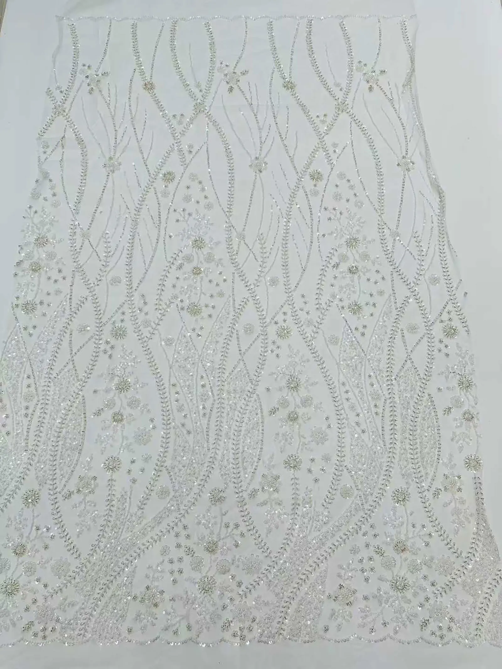 2026 Neues Design Afrikanischer Perlen-Spitzenstoff Hochwertige Französische Pailletten-Spitze Lila Nigerianischer Party-Hochzeitskleid-Stoff zum Nähen – Detail 22