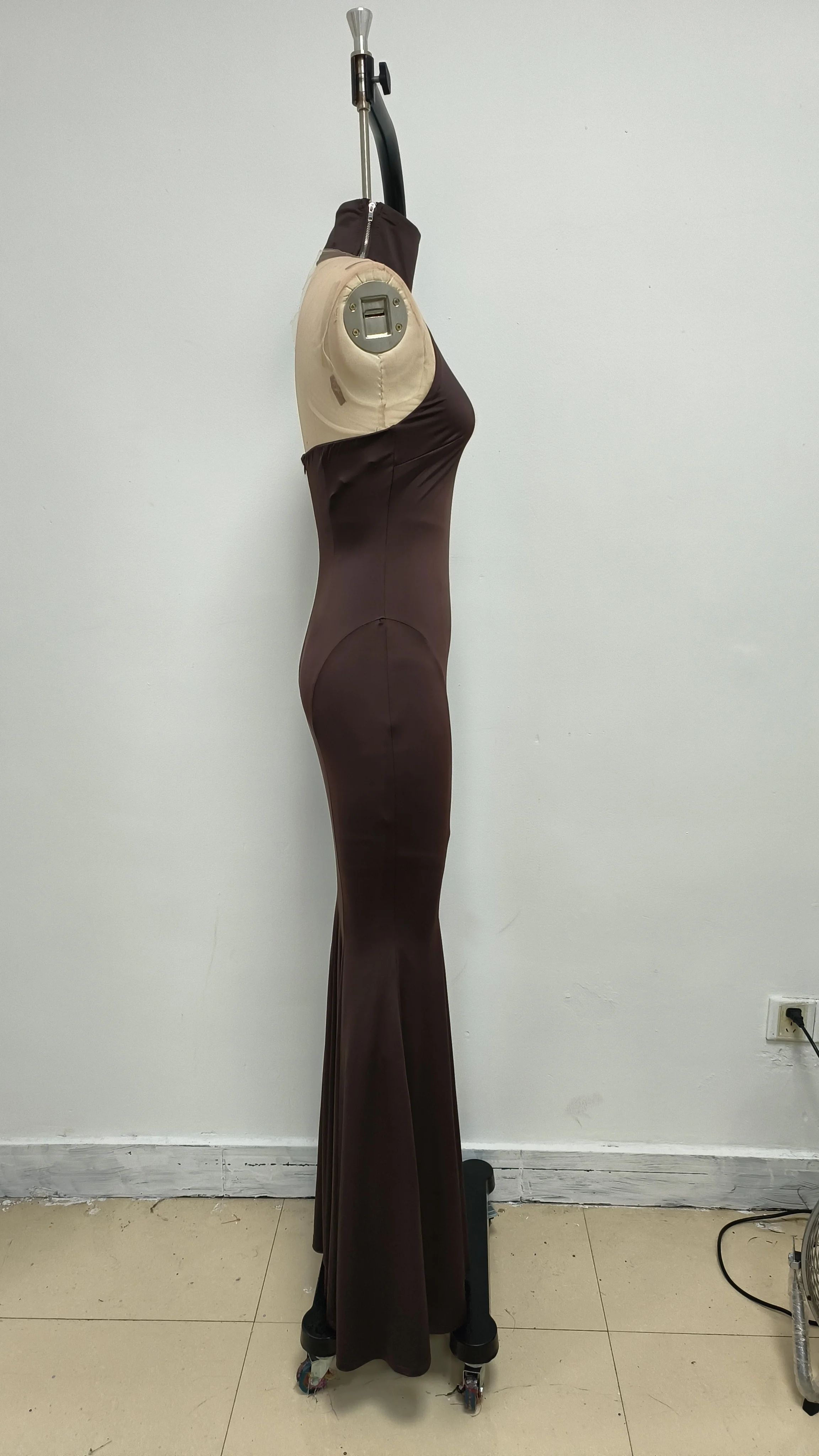 Women Soft Comfortable Coffe Color Halter Backless Maxi Long Elegant Celebrity Evening Party Gowns Korean Gala Dress Guest Look