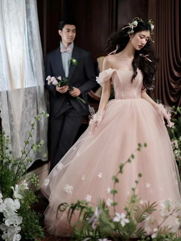 

Романтичное розовое свадебное платье в стиле принцессы, костюм для фотосессии в технике масляной живописи, красивое тюлевое изделие, художественное произведение