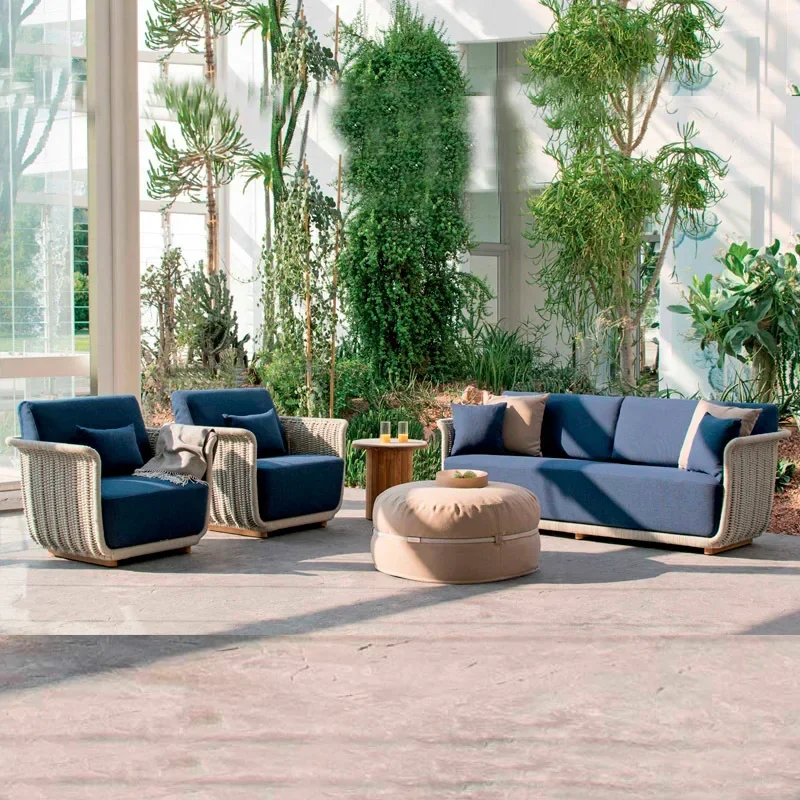 屋外ソファはシンプルで、籐の屋外レジャーグッズです。