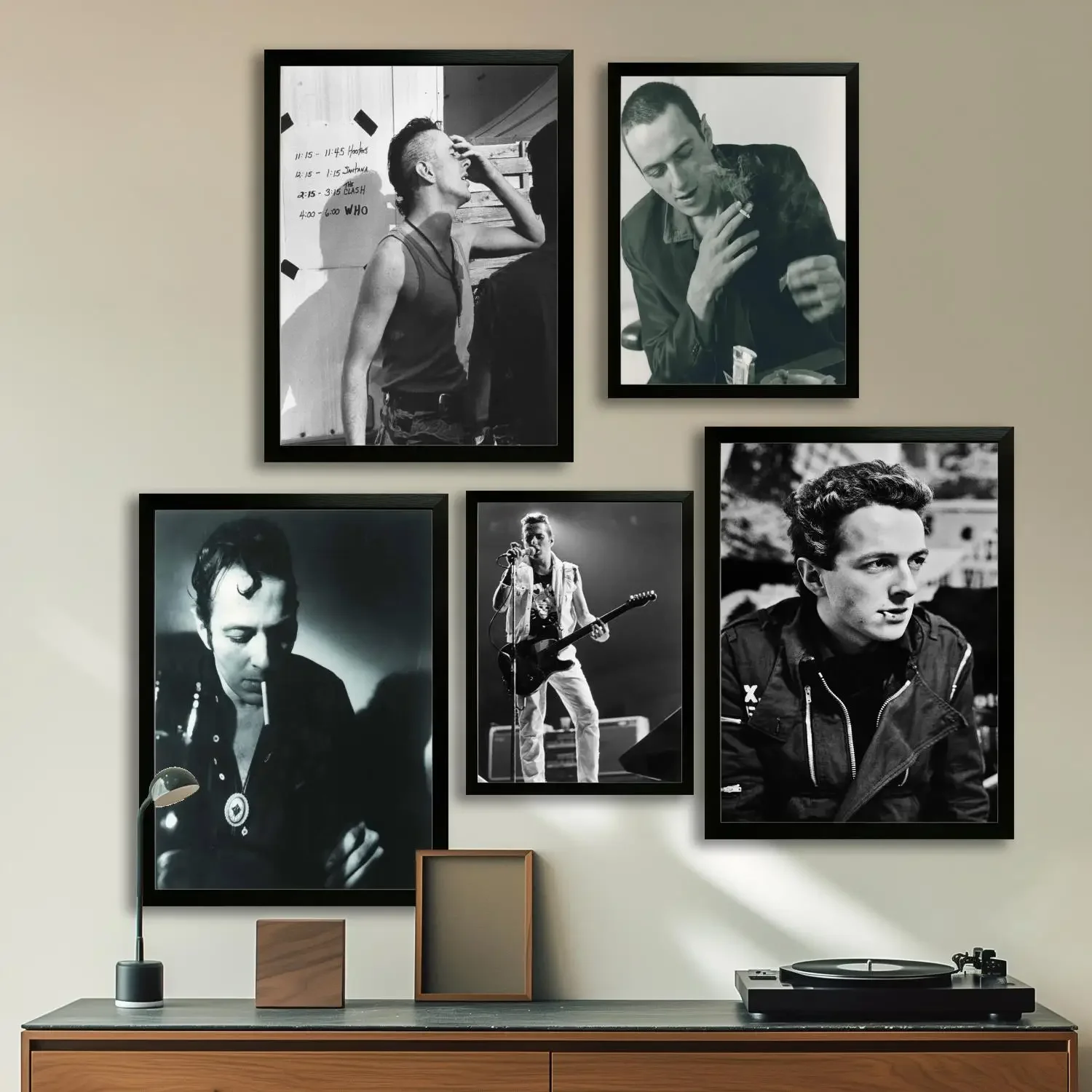 Joe Strummer Canvas Art Poster and Wall Art Picture Print, Modern Family Bedroom Decor Posters,Decorative painting