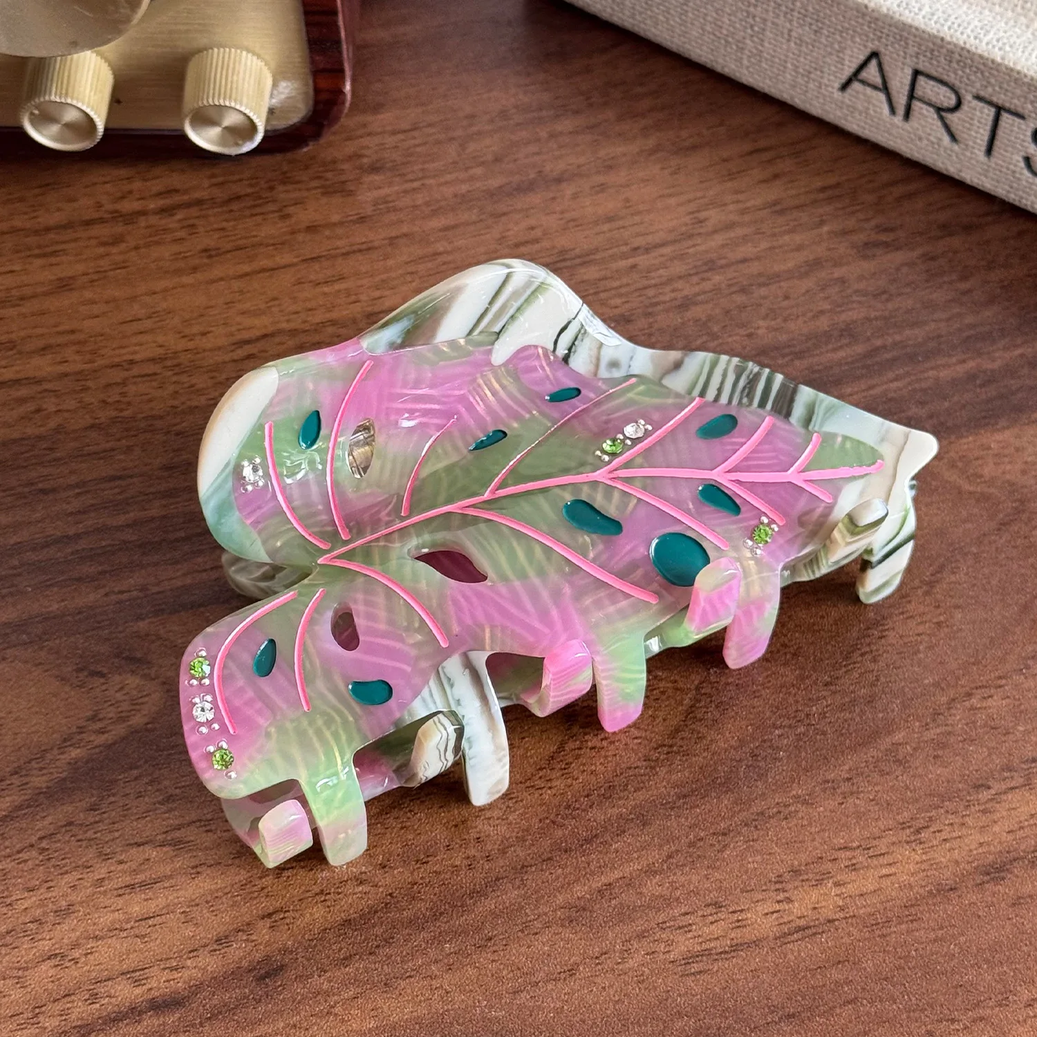 

Refreshing World Lightly Luxury Hair Claw High-end Acetate Leaf Design Hair Claw Clips Hair Accessories for Women Girls