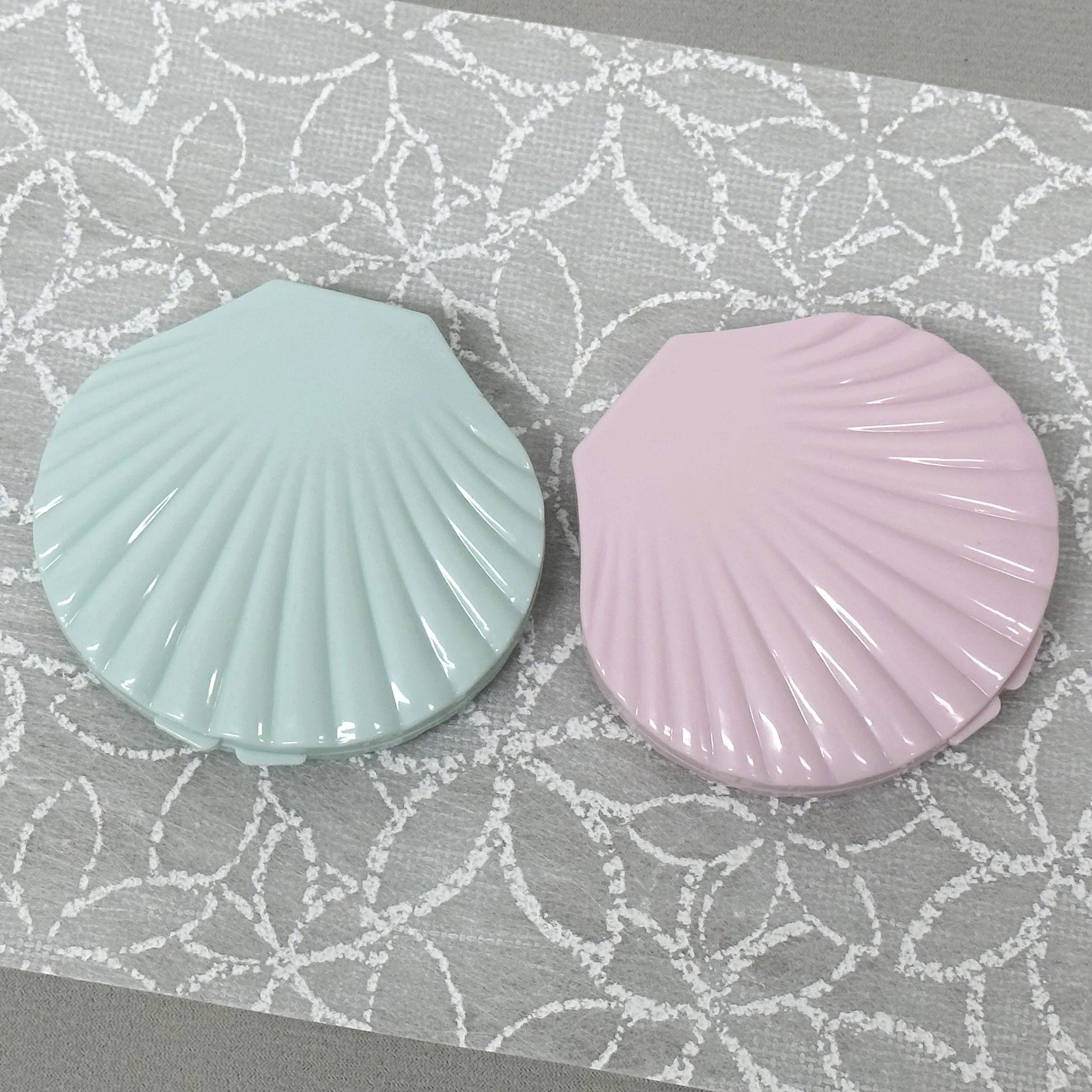 Pink and Mint Shell Shaped Folding Makeup Mirror Double Sided 1x/2x Pocket Mirror