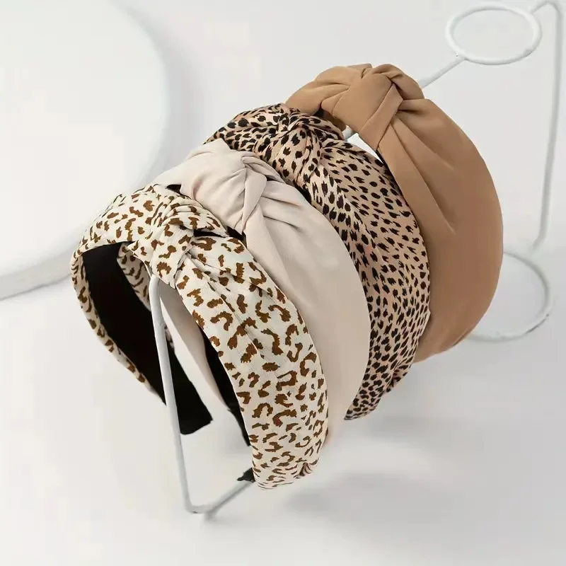 

2pc Elegant Retro Vintage Classic Style Leopard Khaki Headband for Women with A High-end Feel Used for Washing Face