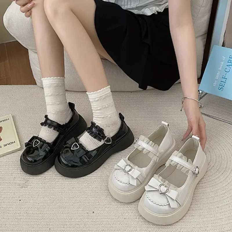 Sweet Mary Janes Princess Shoes Quality Platform Lolita Lady Shoes Bowknot Heart Buckle Women Pumps Japan Style Lace Dress Pumps