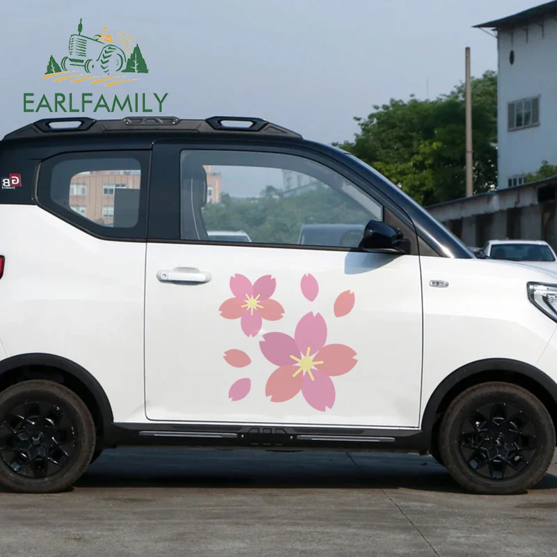 

EARLFAMILY 43 см наклейка на автомобиль с японскими цветами вишни, наклейки на лобовое стекло, водонепроницаемые гоночные аксессуары, дорожные знаки