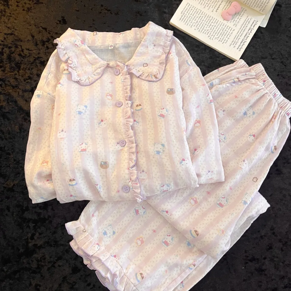 

Korean Version Cute Girls' Pajamas Spring and Autumn Long Sleeved Pants Set Sweet Lace Hello Kitty Home Clothes