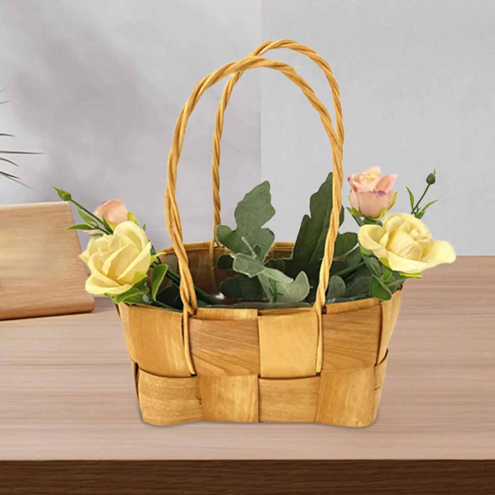 

Rattan Flower Basket with Handle Portable Flower Arrangement Rattan Woven Basket for Birthday Home Beach Wedding Decoration