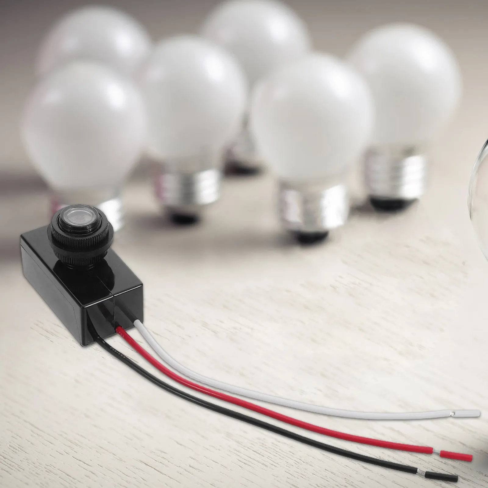 

Фотоэлектрический датчик освещенности для уличных фонарей, от заката до рассвета, 12-48В DC, широкий диапазон напряжения