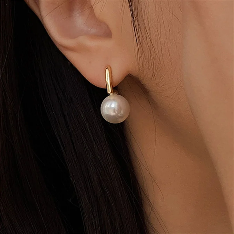 French Exquisite Simple Imitation Pearl Stud Earrings for Women Temperament Wedding Earring Party Jewelry Accessories