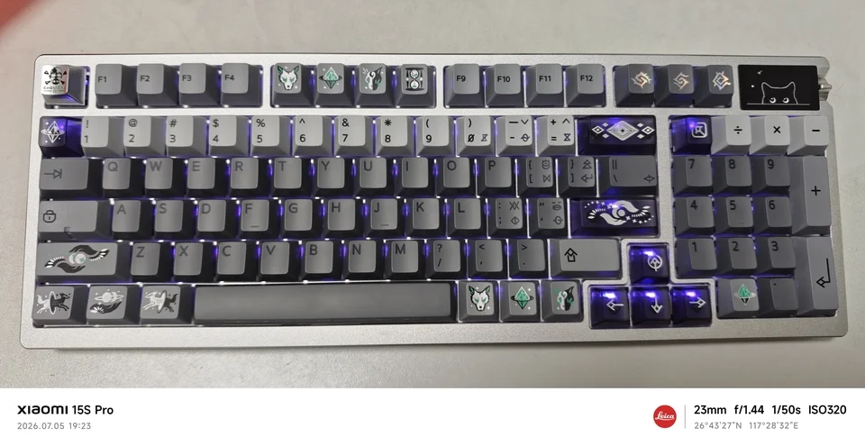 Secret Silver Theme Keycap Custom Luminous Laser Cherry 1.7MM PBT Transparent Cartoon Anime Point Key Cap for Gamers MX Switch