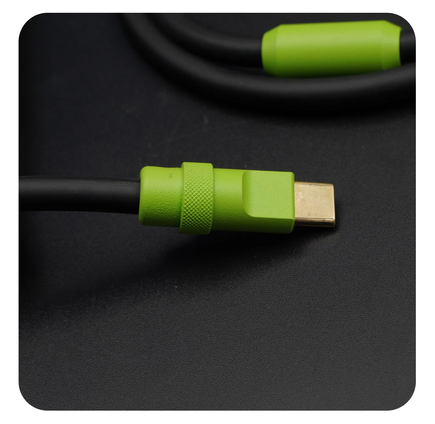 GeekBable Handmade Customized Mechanical Keyboard Data Cable Rubber Spring Rear Green Hardware Rubber Black