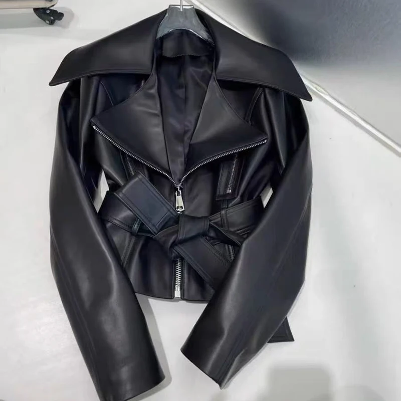 Nuevo en abrigos y chaquetas para mujer, chaqueta de cuero genuino 2025, solapa grande para mujer, elegante abrigo corto blanco para motocicleta con cinturón