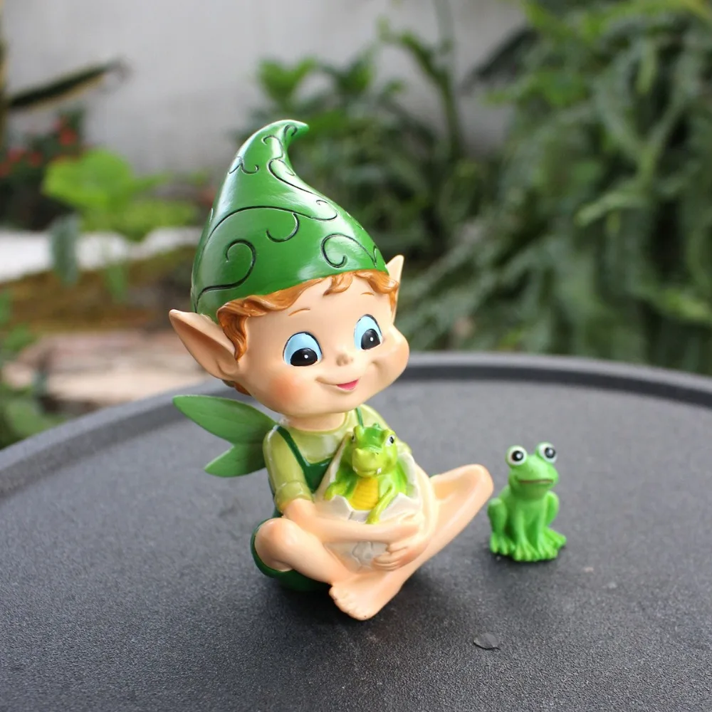 

Yard Art Cartoon Elf Frog Statue Funny Resin Crafts Garden Elf Decor Handmade Frog Figurine Christmas Decoration