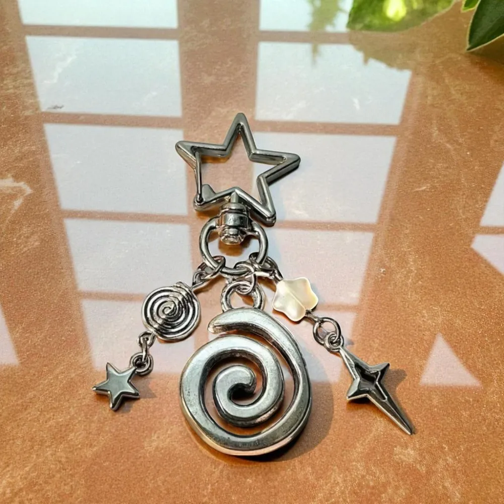 

1PC New Popular Spider Web Spiral Star Keychain Gothic Aesthetic Key Ring Friendship Gift Handbag Decoration Handmade Jewelry