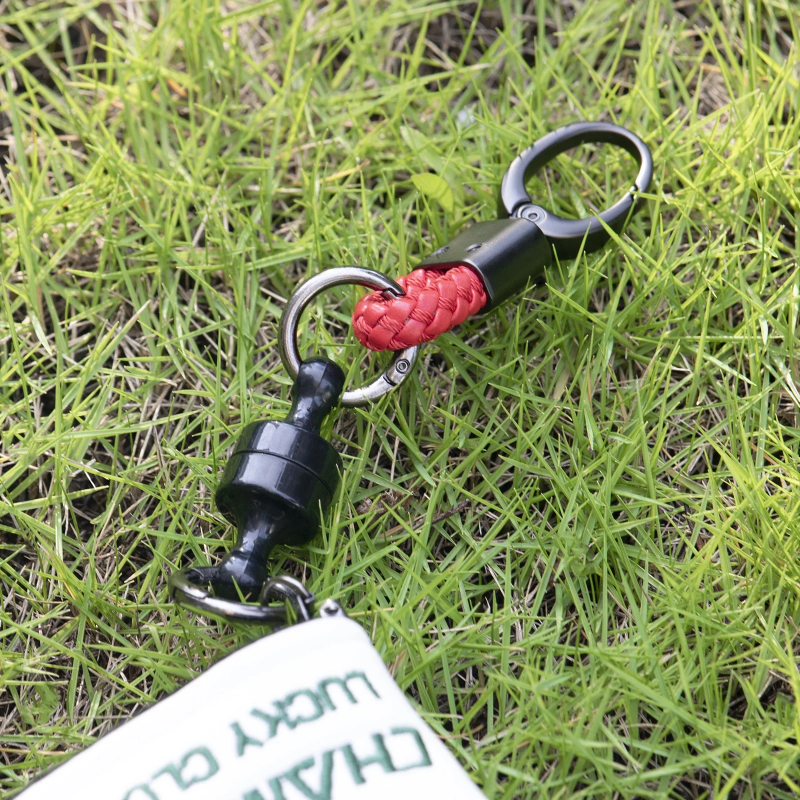 Golf Magnetic Putter Keeper Cover Clamp Holder Golf Accessory Keyring