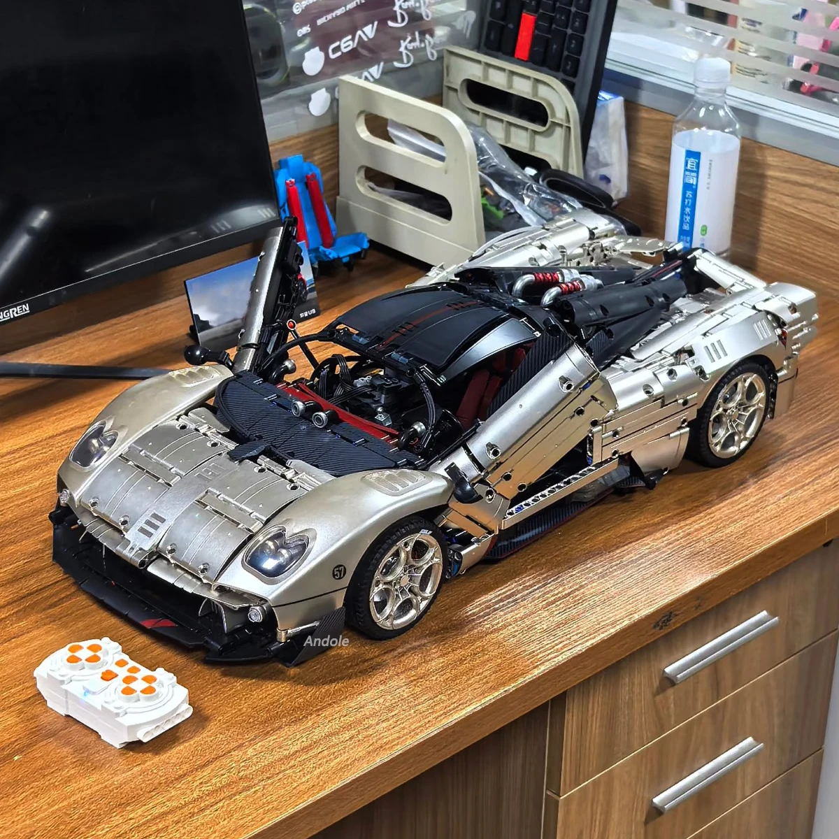 

1:8 High-Tech Series Utopia Sports Car Building Block City Mechanical Speed Racing Vehicle Model Bricks Toys For Boy Gift MOC